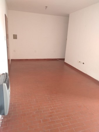 VENTA - DEPARTAMENTO DE 2 DORMITORIOS - ZONA CENTRO