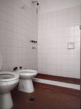 VENTA - DEPARTAMENTO DE 2 DORMITORIOS - ZONA CENTRO
