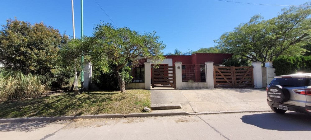 VENDO CASA EN ZONA RESIDENCIAL