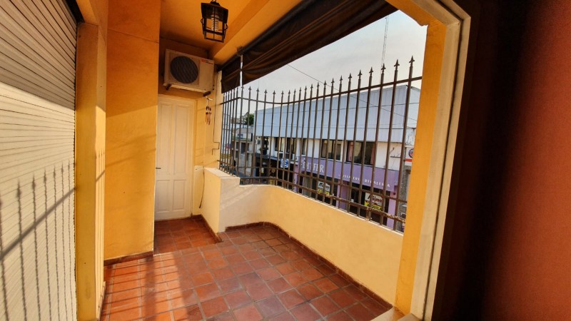 VENTA - CASA 3 HABITACIONES - ZONA MICROCENTRO