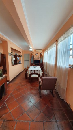 VENTA - CASA 3 HABITACIONES - ZONA MICROCENTRO