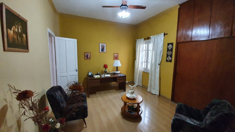 VENTA - CASA 3 HABITACIONES - ZONA MICROCENTRO