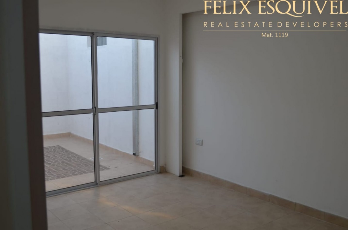 VENTA - CASA 1 Y 2 HABITACIONES A ESTRENAR - RUTA 11
