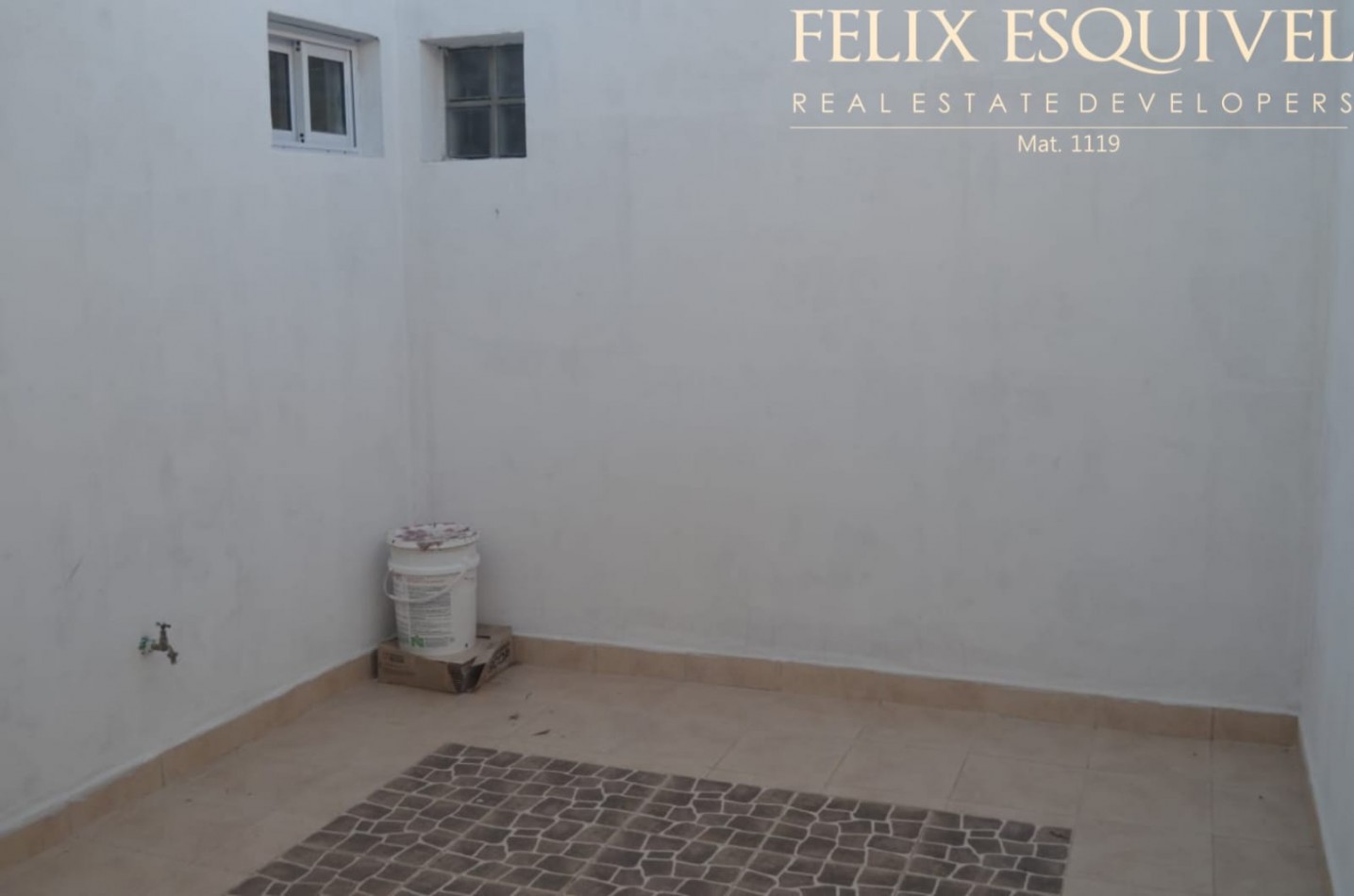 VENTA - CASA 1 Y 2 HABITACIONES A ESTRENAR - RUTA 11