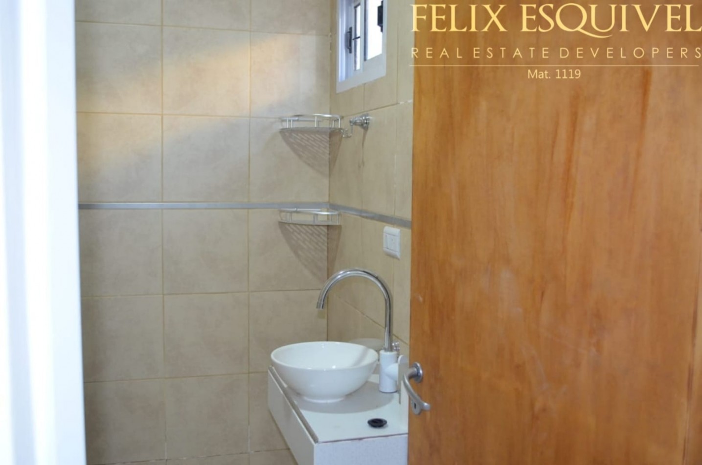 VENTA - CASA 1 Y 2 HABITACIONES A ESTRENAR - RUTA 11