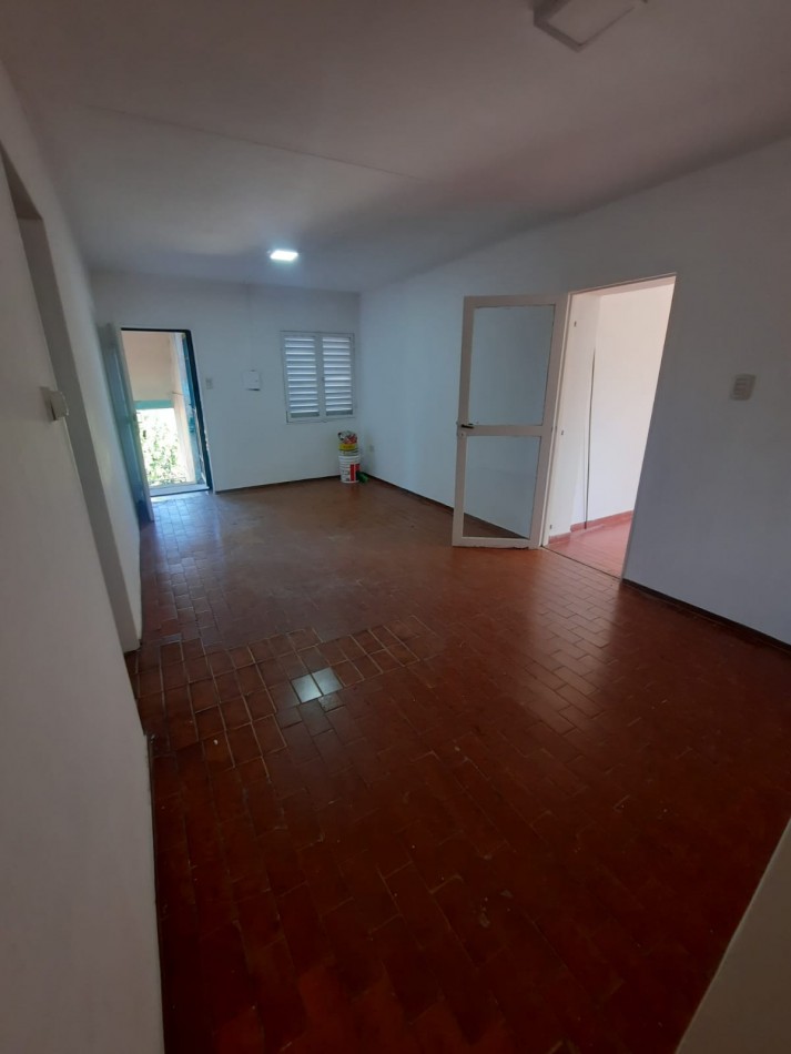 VENTA - DEPTO 2 DORMITORIOS C/TERRAZA - BARRIO ROCAMORA
