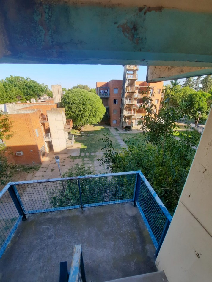 VENTA - DEPTO 2 DORMITORIOS C/TERRAZA - BARRIO ROCAMORA