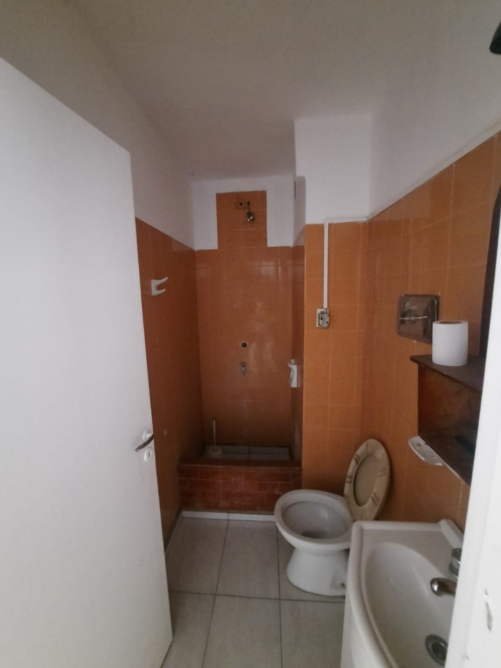 VENTA - DEPTO 2 DORMITORIOS C/TERRAZA - BARRIO ROCAMORA