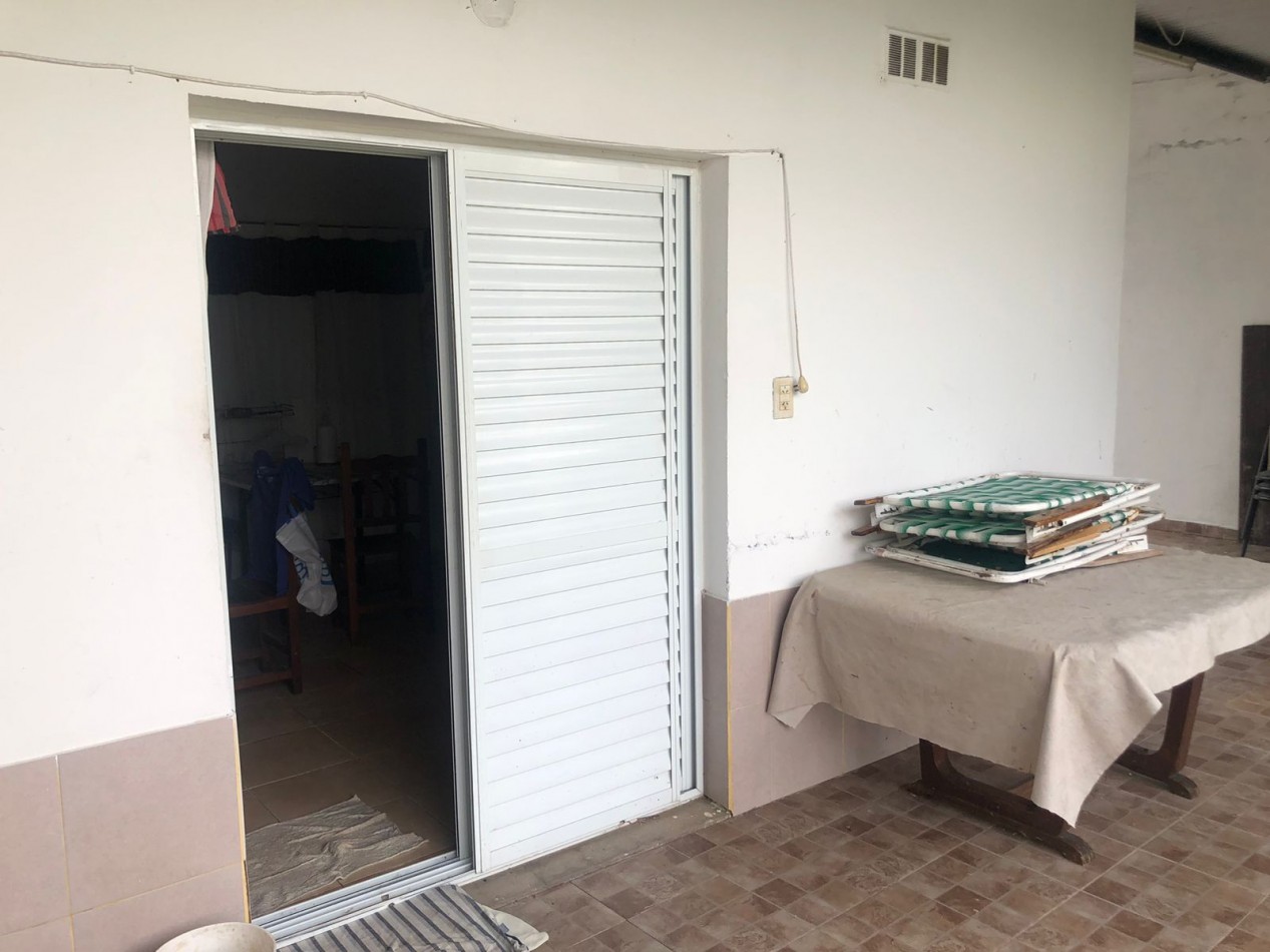 VENTA O PERMUTA - CASA 2 HABITACIONES - ZONA ORO VERDE