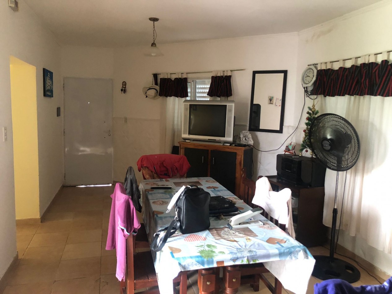 VENTA O PERMUTA - CASA 2 HABITACIONES - ZONA ORO VERDE