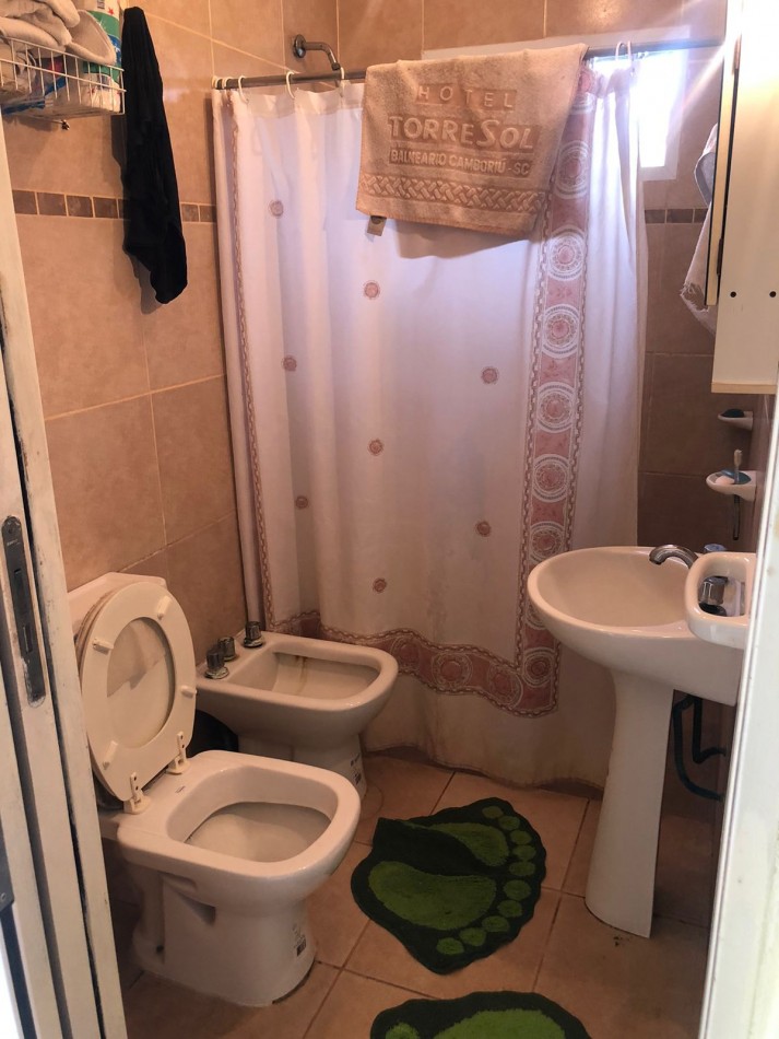 VENTA O PERMUTA - CASA 2 HABITACIONES - ZONA ORO VERDE