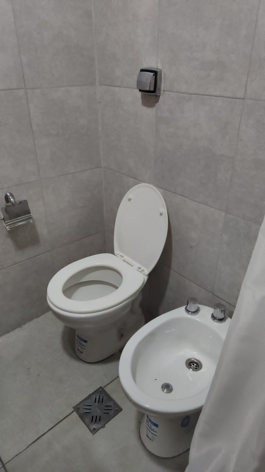 VENTA - DEPATRAMENTO 1 HABITACION PLANTA BAJA C/PATIO - ZONA CENTRICA