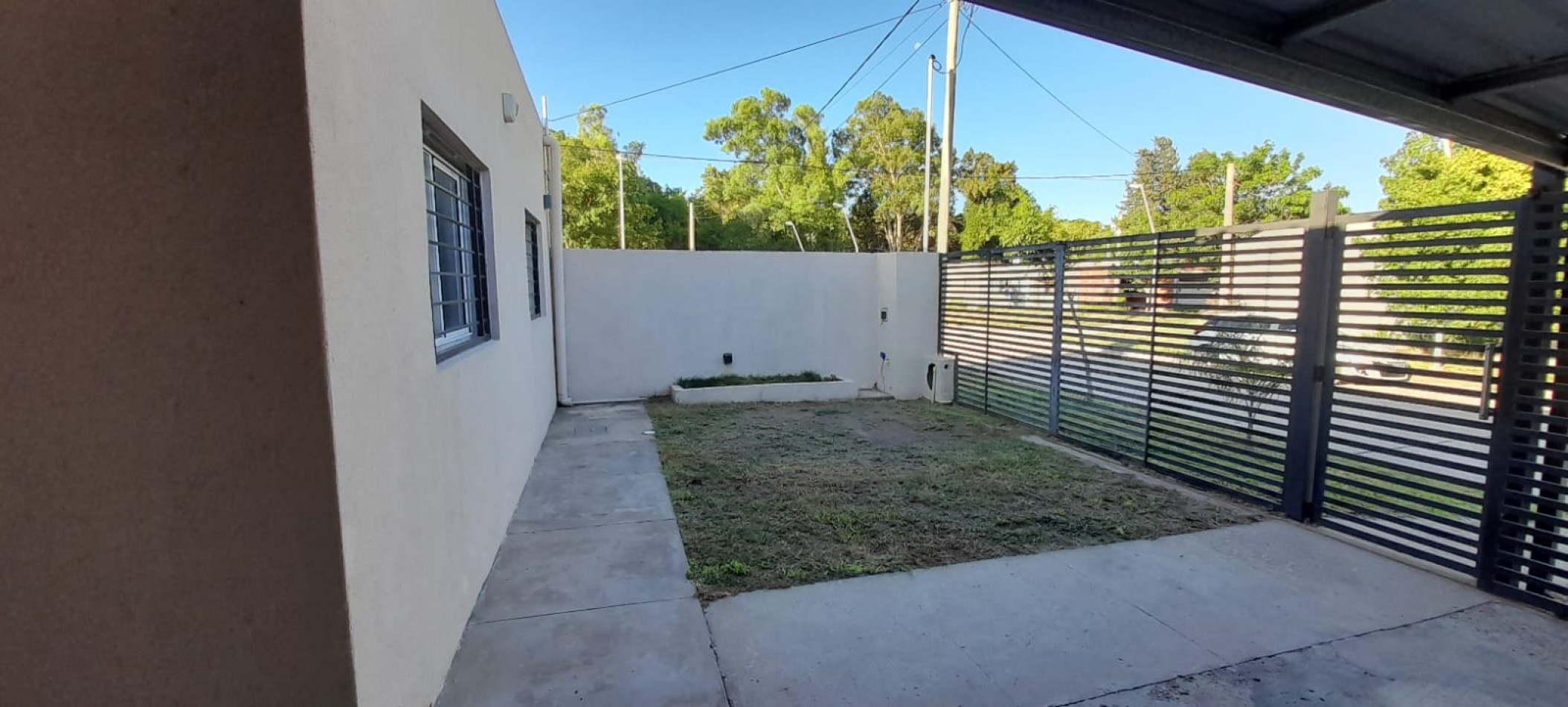 VENTA - CASA 3 HABITACIONES - BARRIO LOS CEDROS