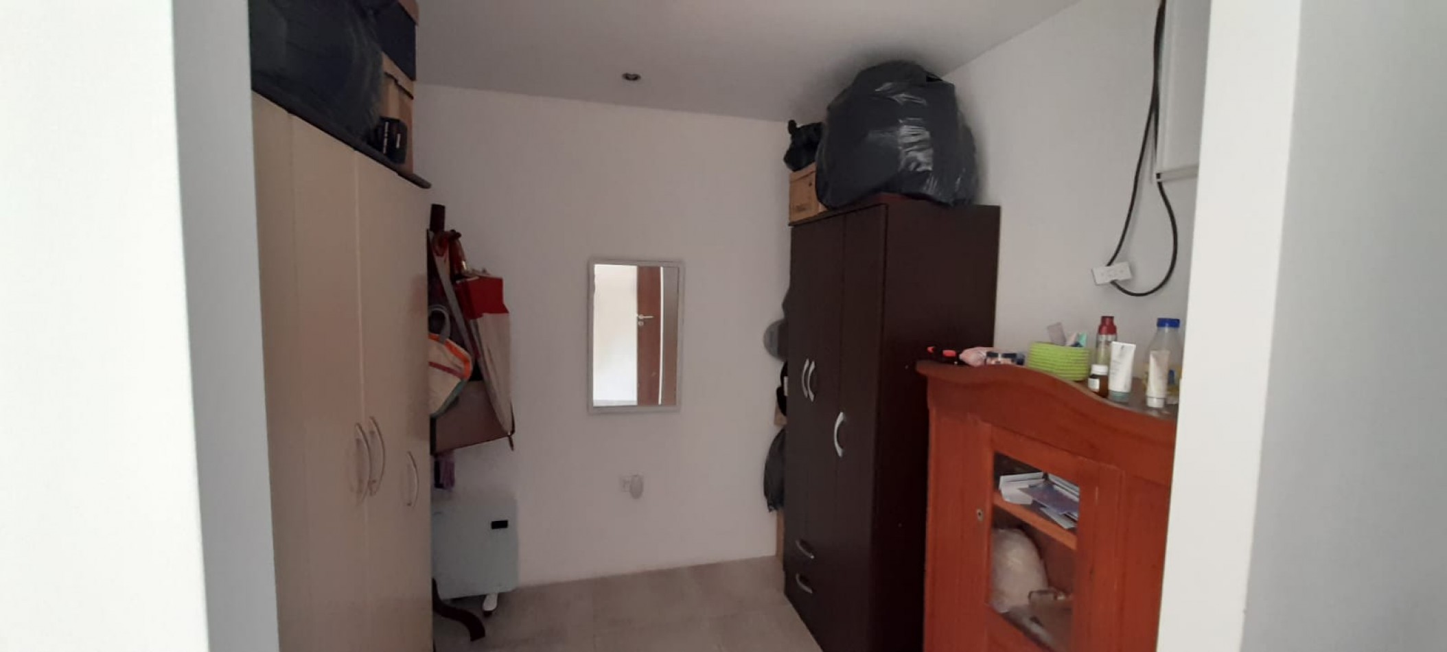 VENTA - CASA 3 HABITACIONES - BARRIO LOS CEDROS