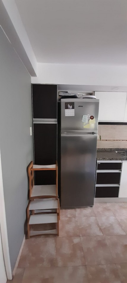 VENTA - CASA EN DOS PLANTAS 3 HABITACIONES - ZONA DON BOSCO Y GOBERNADOR CRESPO