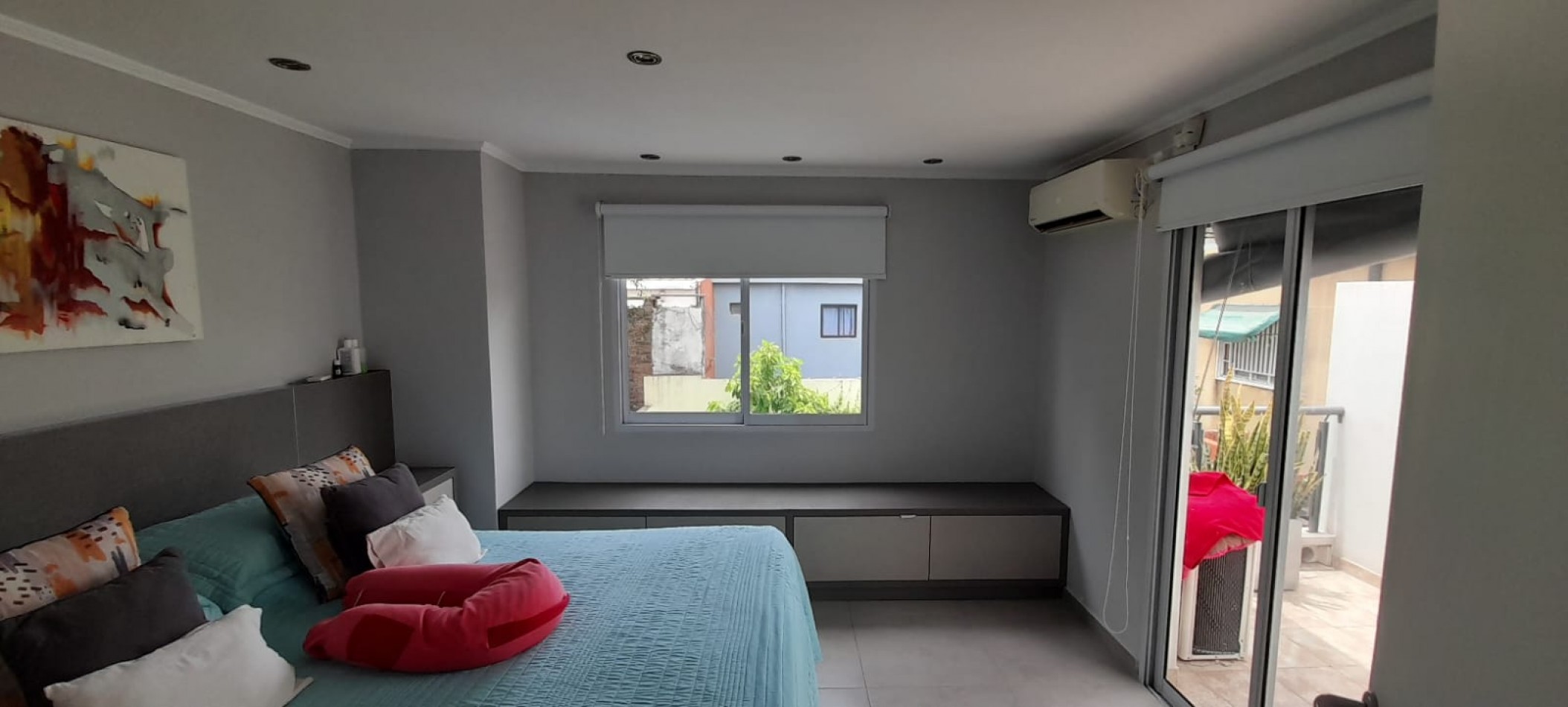 VENTA - CASA EN DOS PLANTAS 3 HABITACIONES - ZONA DON BOSCO Y GOBERNADOR CRESPO
