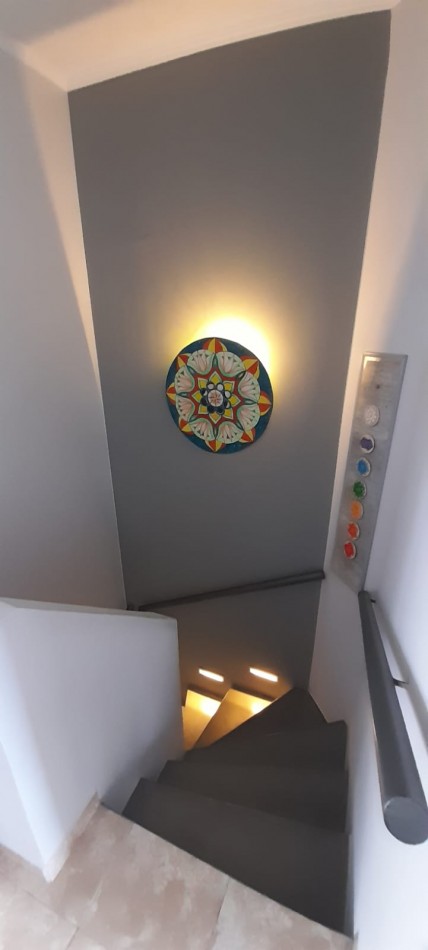 VENTA - CASA EN DOS PLANTAS 3 HABITACIONES - ZONA DON BOSCO Y GOBERNADOR CRESPO
