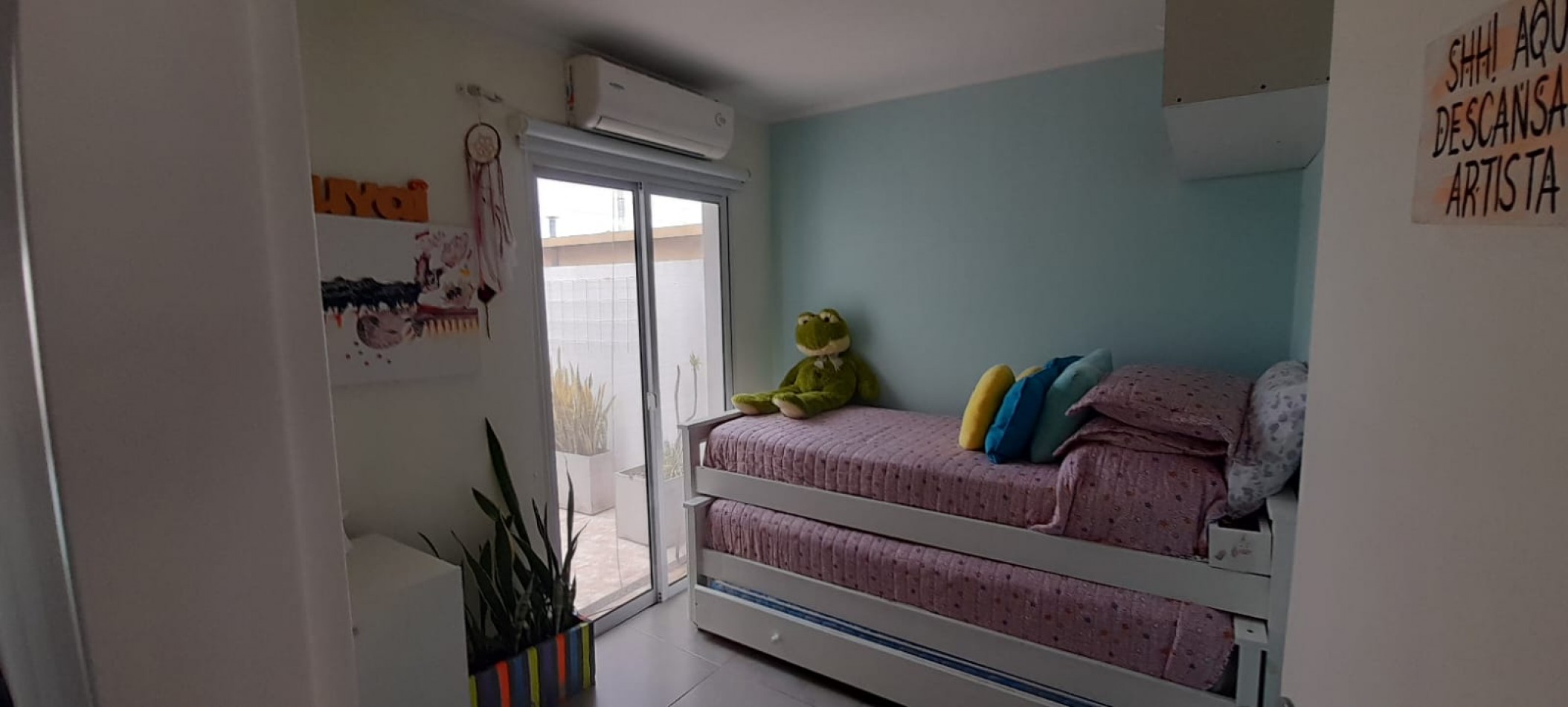 VENTA - CASA EN DOS PLANTAS 3 HABITACIONES - ZONA DON BOSCO Y GOBERNADOR CRESPO
