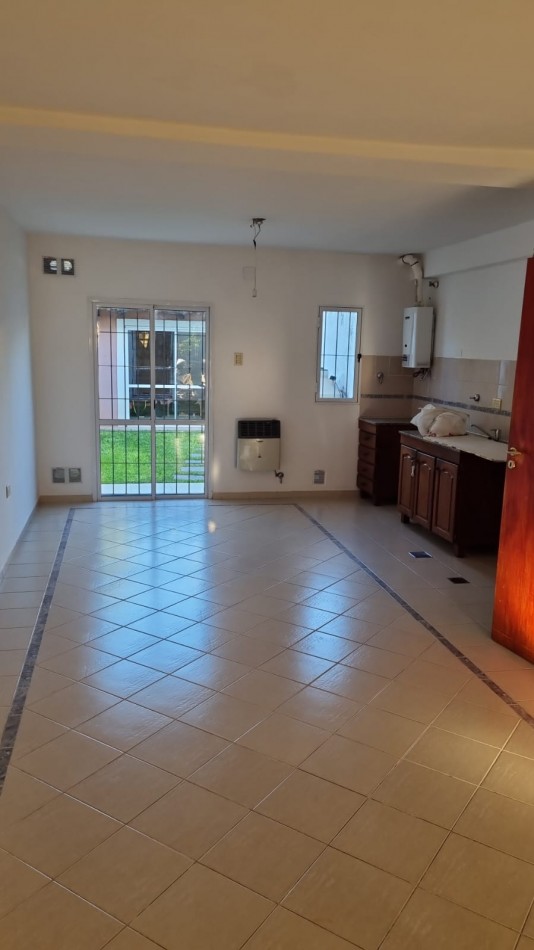 VENTA - DUPLEX - ZONA BARRIO PARACAO