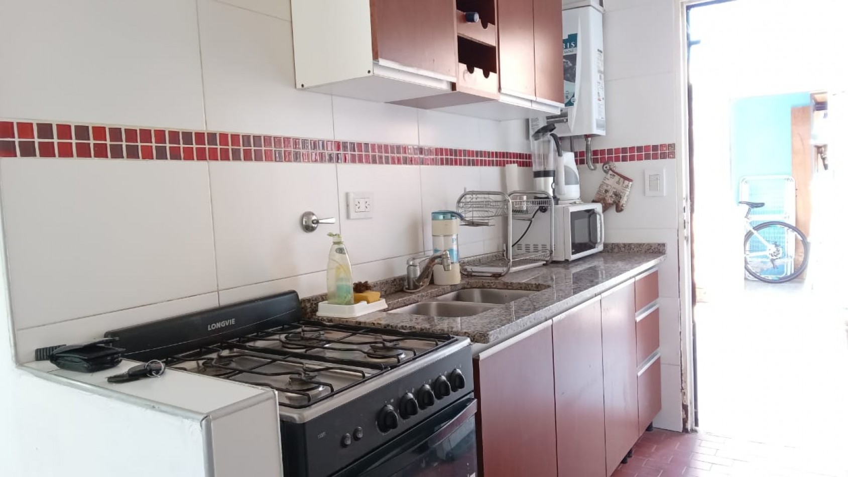 VENTA - CASA 2 HABITACIONES - ZONA GARRIGO Y PROVINCIAS UNIDAS