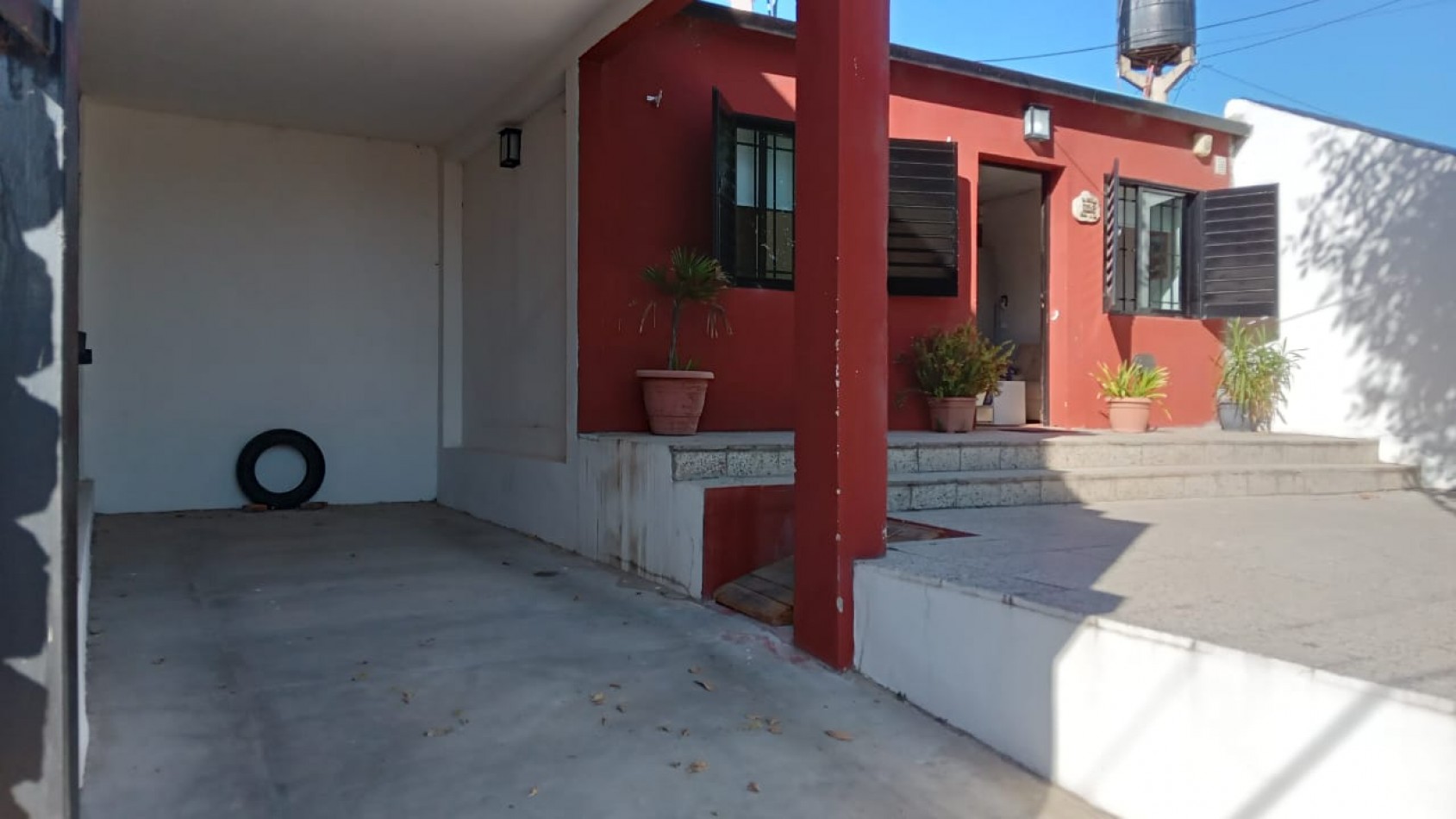 VENTA - CASA 2 HABITACIONES - ZONA GARRIGO Y PROVINCIAS UNIDAS