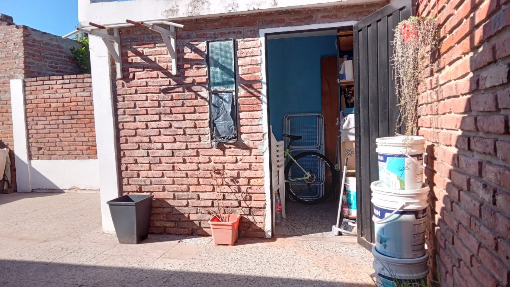 VENTA - CASA 2 HABITACIONES - ZONA GARRIGO Y PROVINCIAS UNIDAS