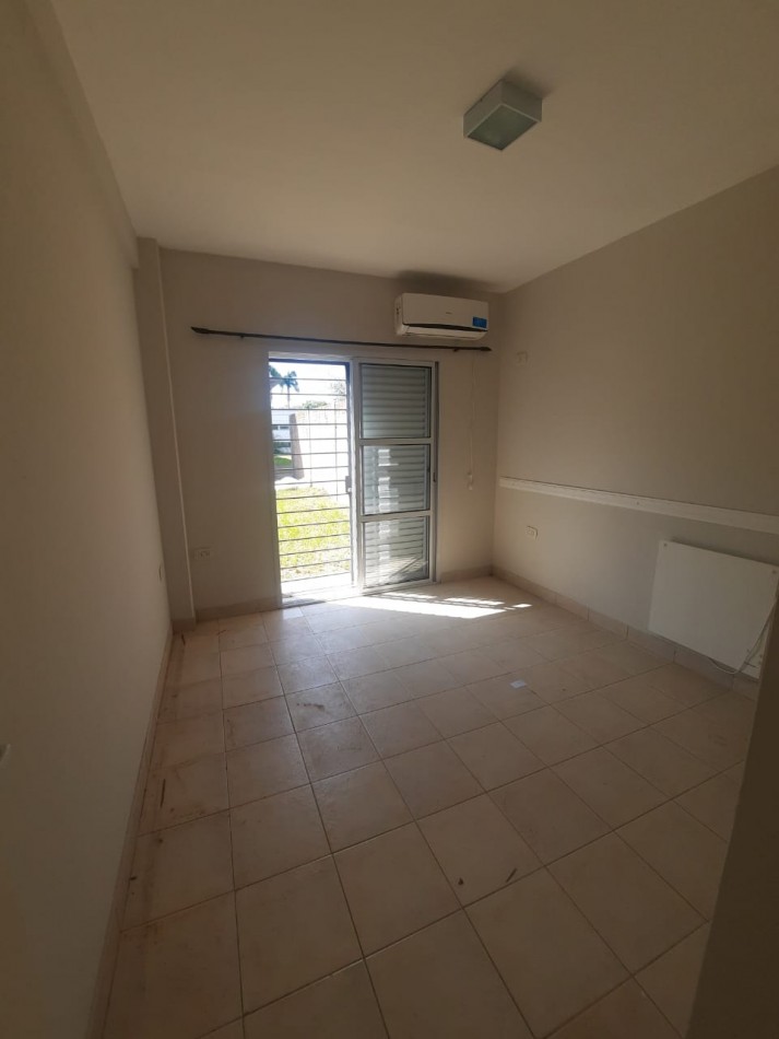VENTA casa Dos dormitorios MAS Salon de usos multiples - Zona Paracao