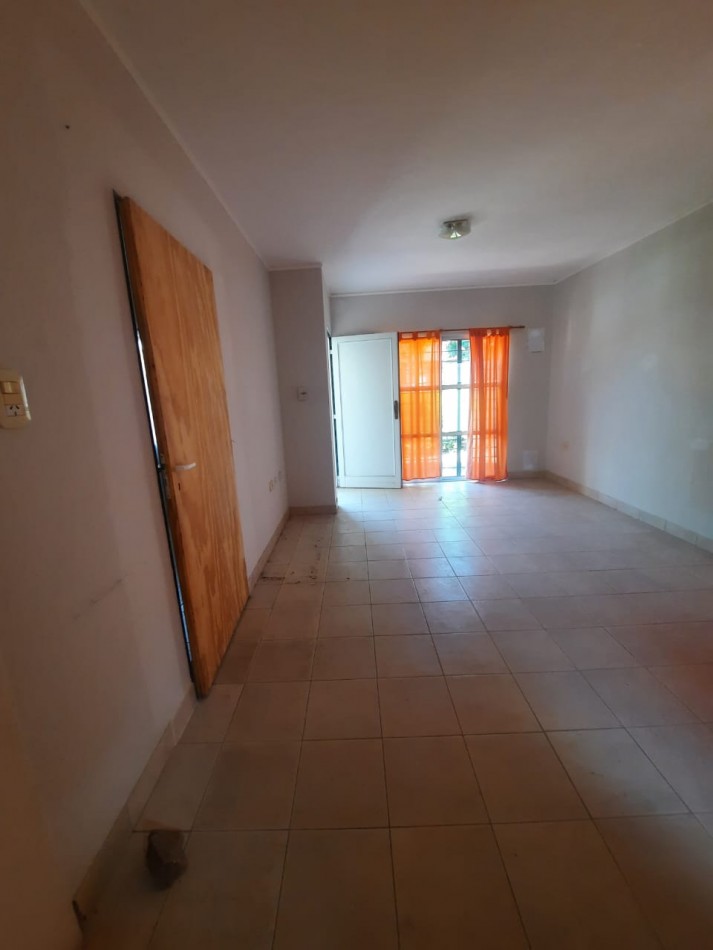 VENTA casa Dos dormitorios MAS Salon de usos multiples - Zona Paracao