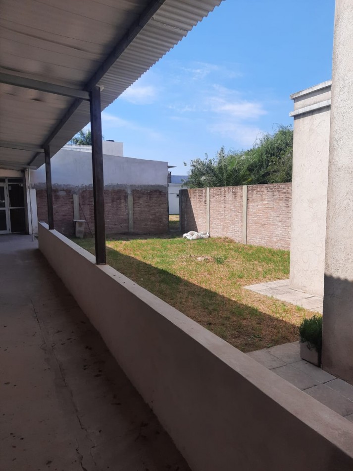 VENTA casa Dos dormitorios MAS Salon de usos multiples - Zona Paracao