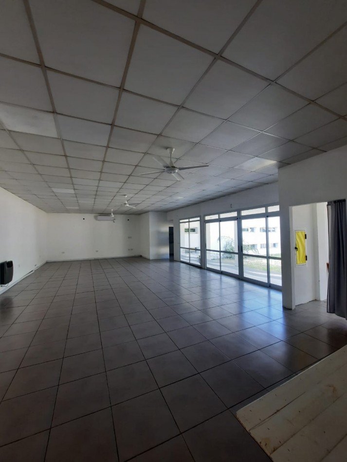 VENTA casa Dos dormitorios MAS Salon de usos multiples - Zona Paracao