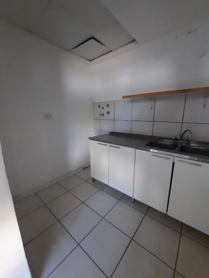 VENTA casa Dos dormitorios MAS Salon de usos multiples - Zona Paracao