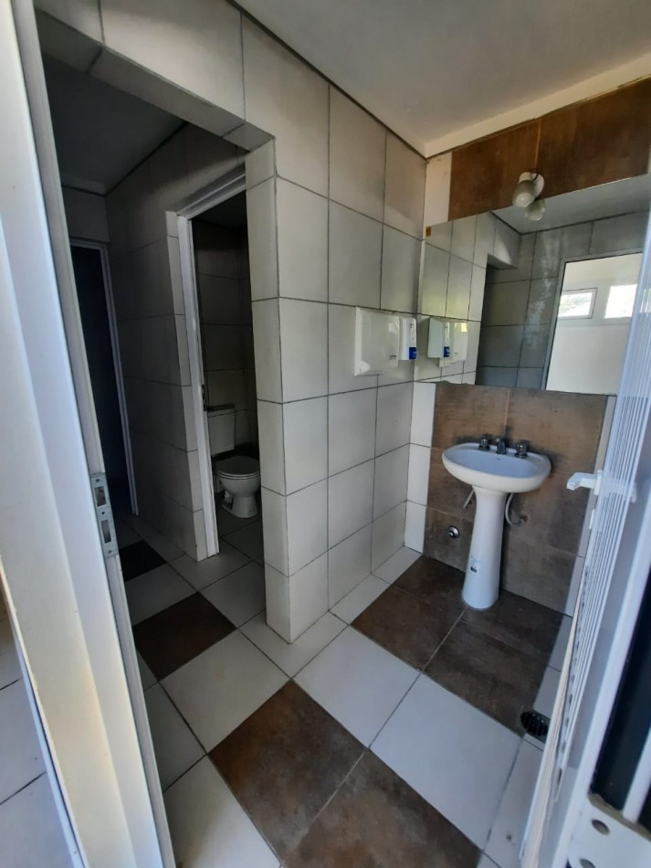 VENTA casa Dos dormitorios MAS Salon de usos multiples - Zona Paracao