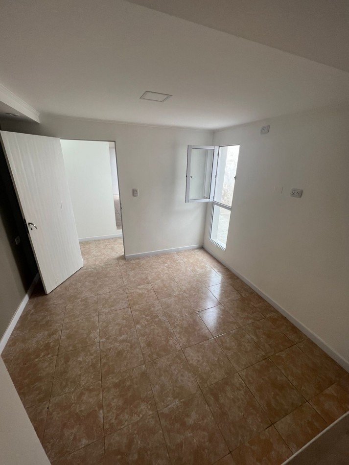 VENTA CASA 1 HABITACION - ZONA Rondeau Y Brown