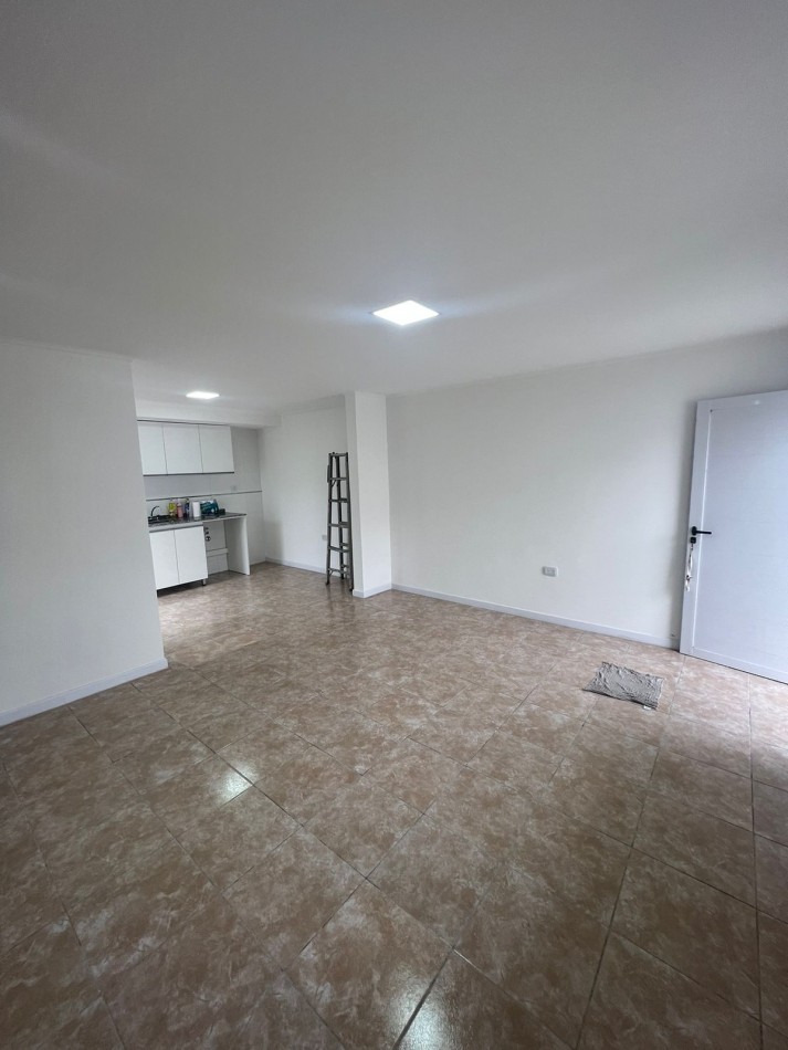 VENTA CASA 1 HABITACION - ZONA Rondeau Y Brown