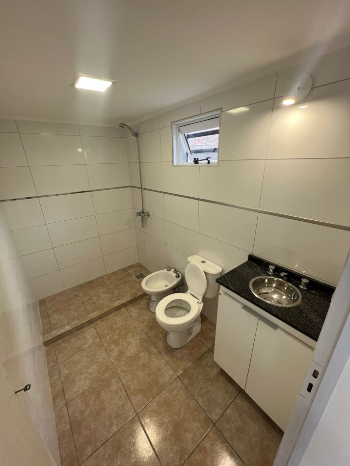 VENTA CASA 1 HABITACION - ZONA Rondeau Y Brown
