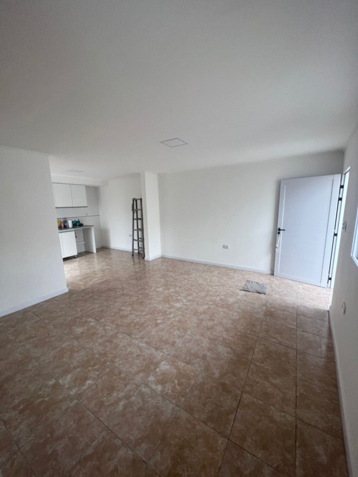 VENTA CASA 1 HABITACION - ZONA Rondeau Y Brown