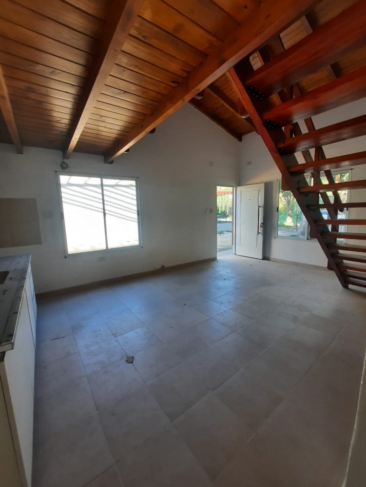 VENTA - CASA 3 HABITACIONES - ZONA SINDICATO DE COMERCIO