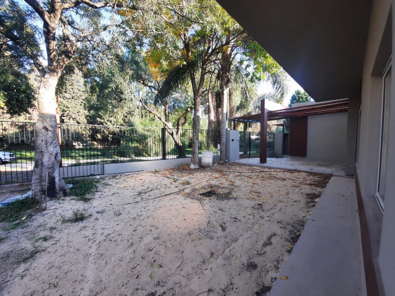 VENTA - CASA 3 HABITACIONES - ZONA SINDICATO DE COMERCIO