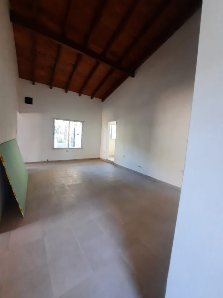 VENTA - CASA 3 HABITACIONES - ZONA SINDICATO DE COMERCIO