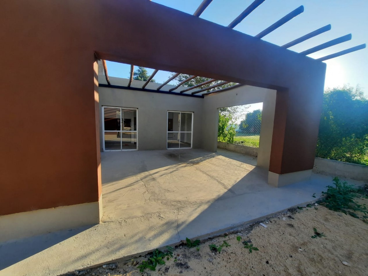 VENTA - CASA 3 HABITACIONES - ZONA SINDICATO DE COMERCIO
