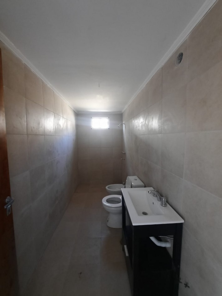 VENTA - CASA 3 HABITACIONES - ZONA SINDICATO DE COMERCIO