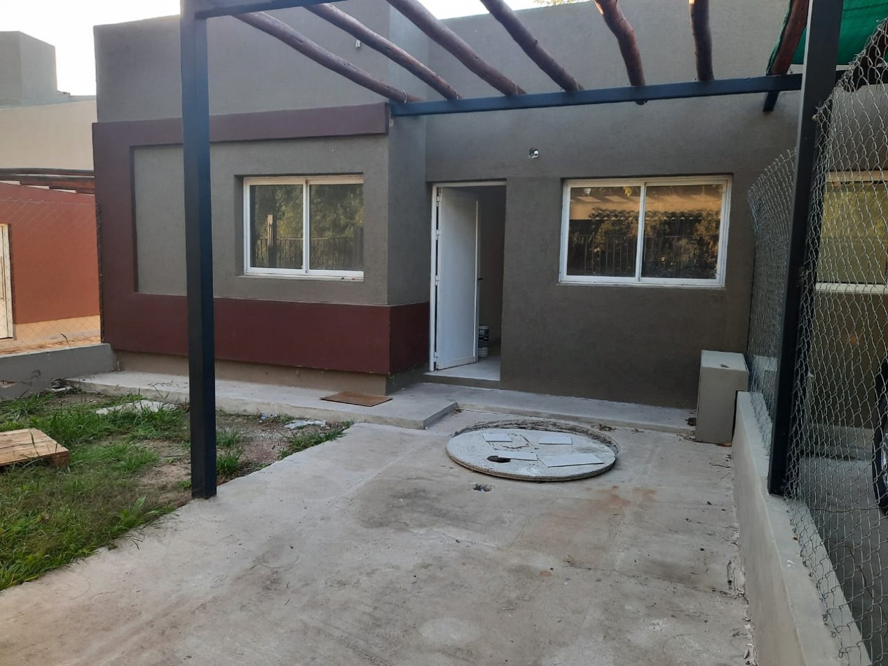 VENTA - CASA 3 HABITACIONES - ZONA SINDICATO DE COMERCIO