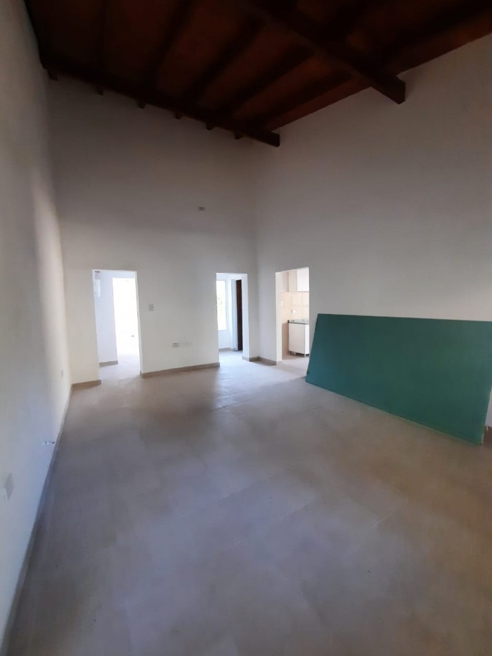 VENTA - CASA 3 HABITACIONES - ZONA SINDICATO DE COMERCIO