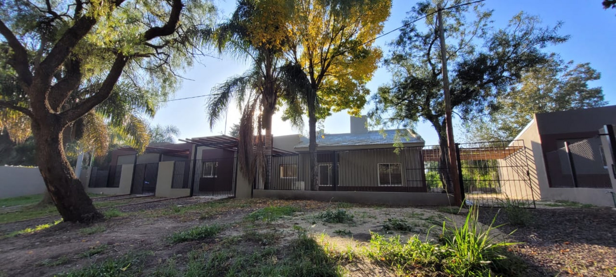 VENTA - CASA 2 HABITACIONES - ZONA SINDICATO DE COMERCIO