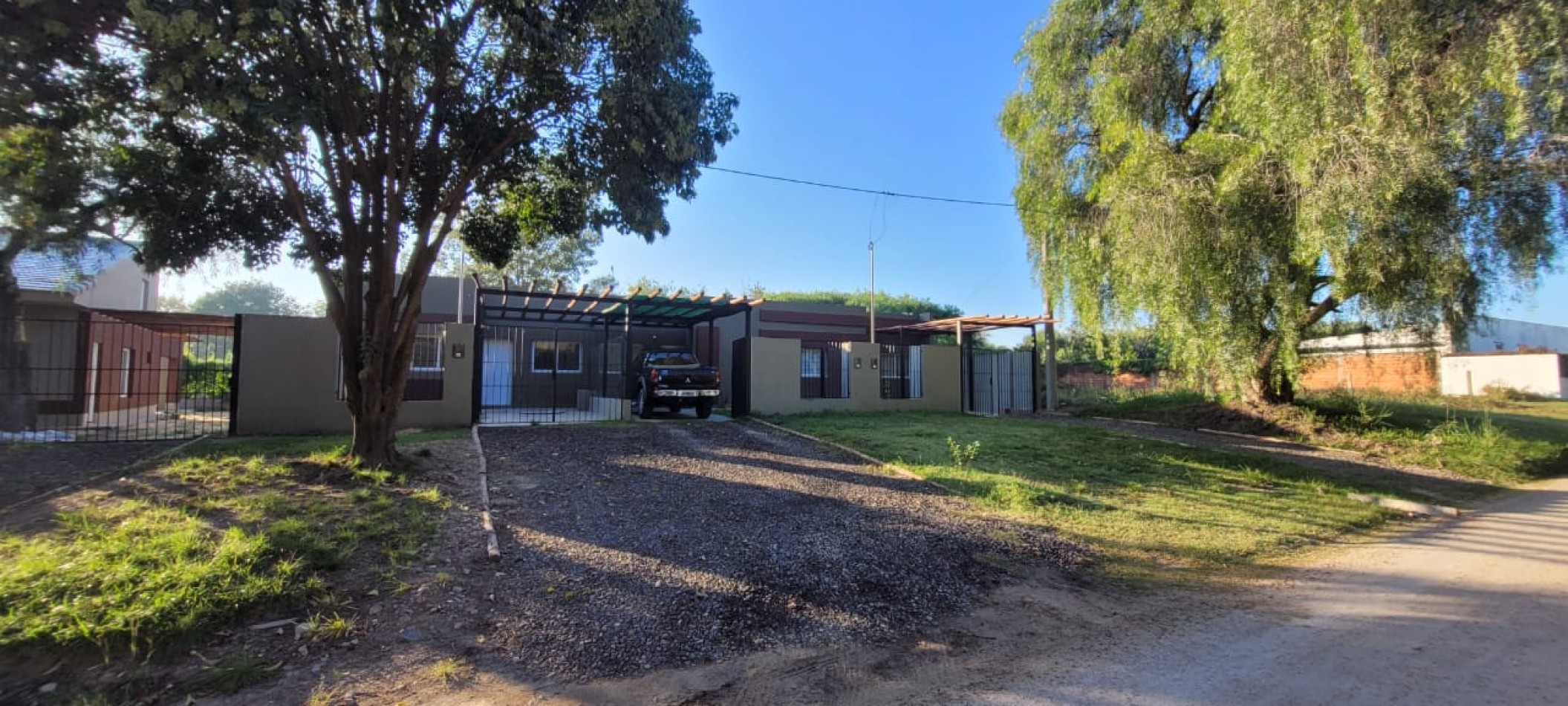 VENTA - CASA 2 HABITACIONES - ZONA SINDICATO DE COMERCIO