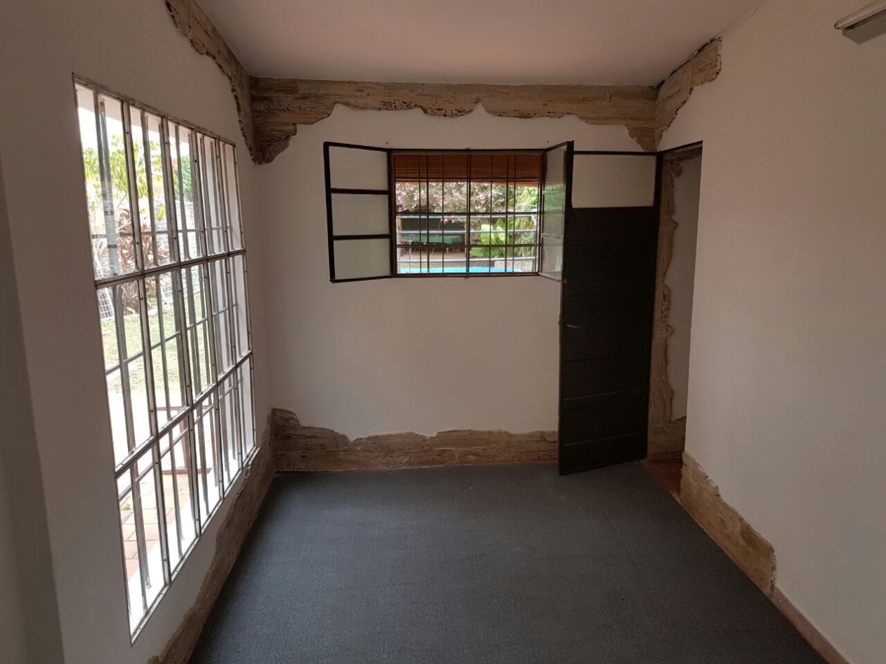 VENTA - CASA 3 HABITACIONES ZONA RACEDO Y PERON