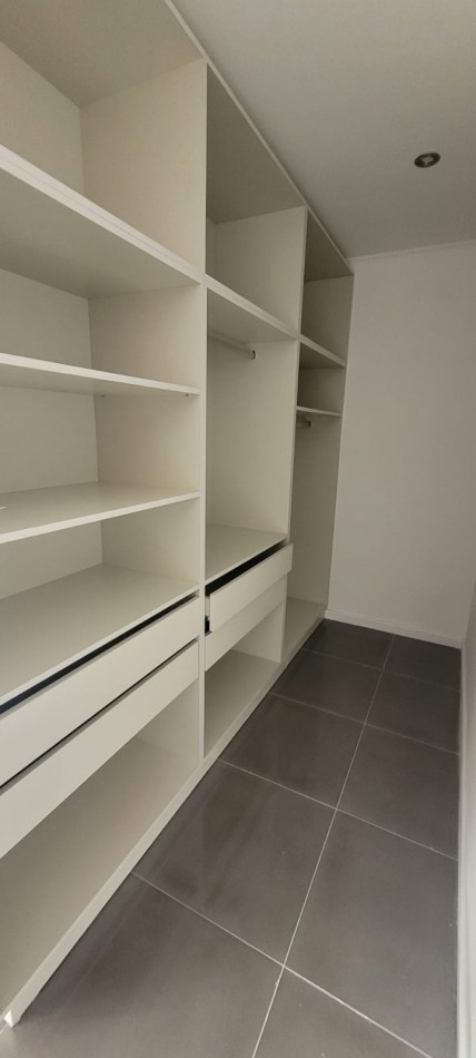 VENTA CASA MODERNA A ESTRENAR DE DOS PLANTAS ZONA NORTE