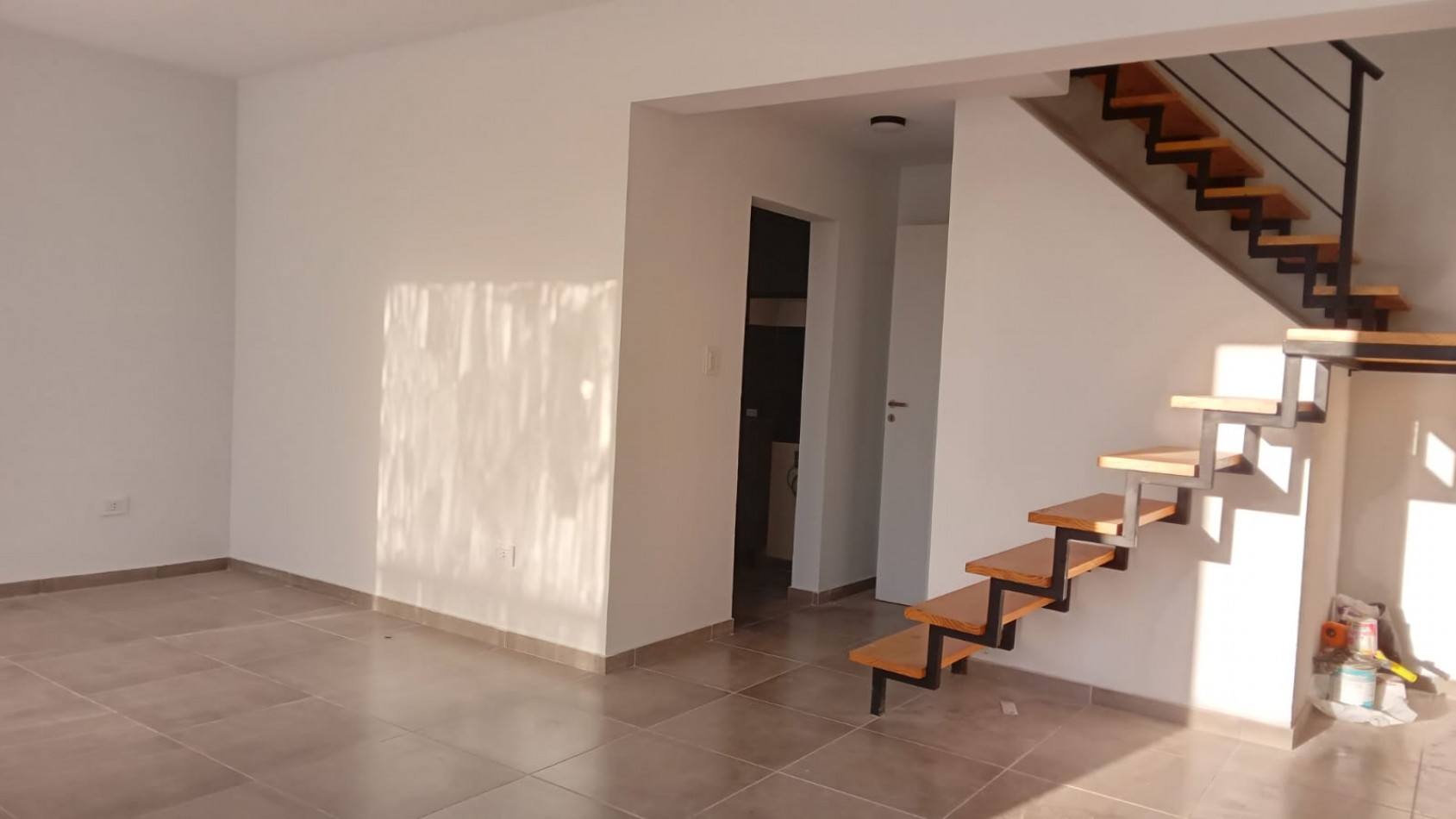 VENTA - DUPLEX 2 HABITACIONES - LAS GARZAS Y JORGE NEWERY