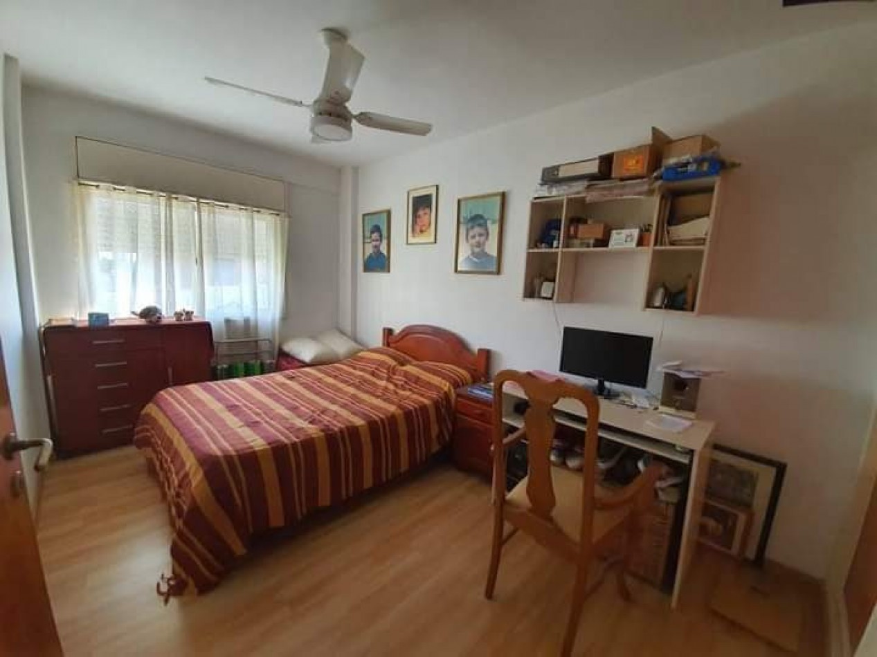 VENTA - DEPARTAMENTO 2 HABITACIONES C/COCHERA - CENTRICO