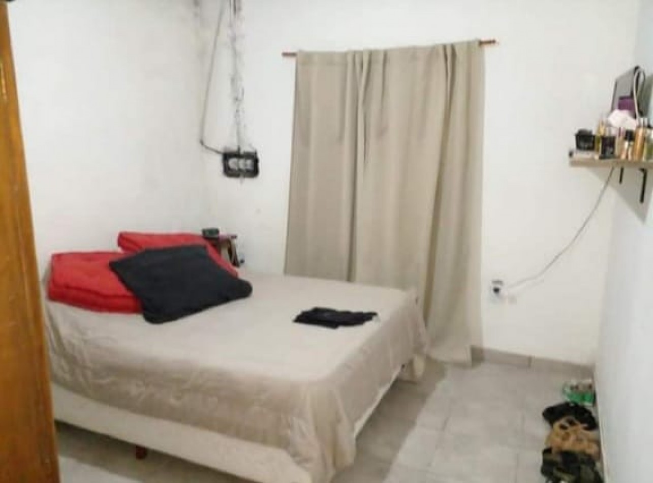 VENTA - CASA 2 HABITACIONES - ZONA AEROPUERTO